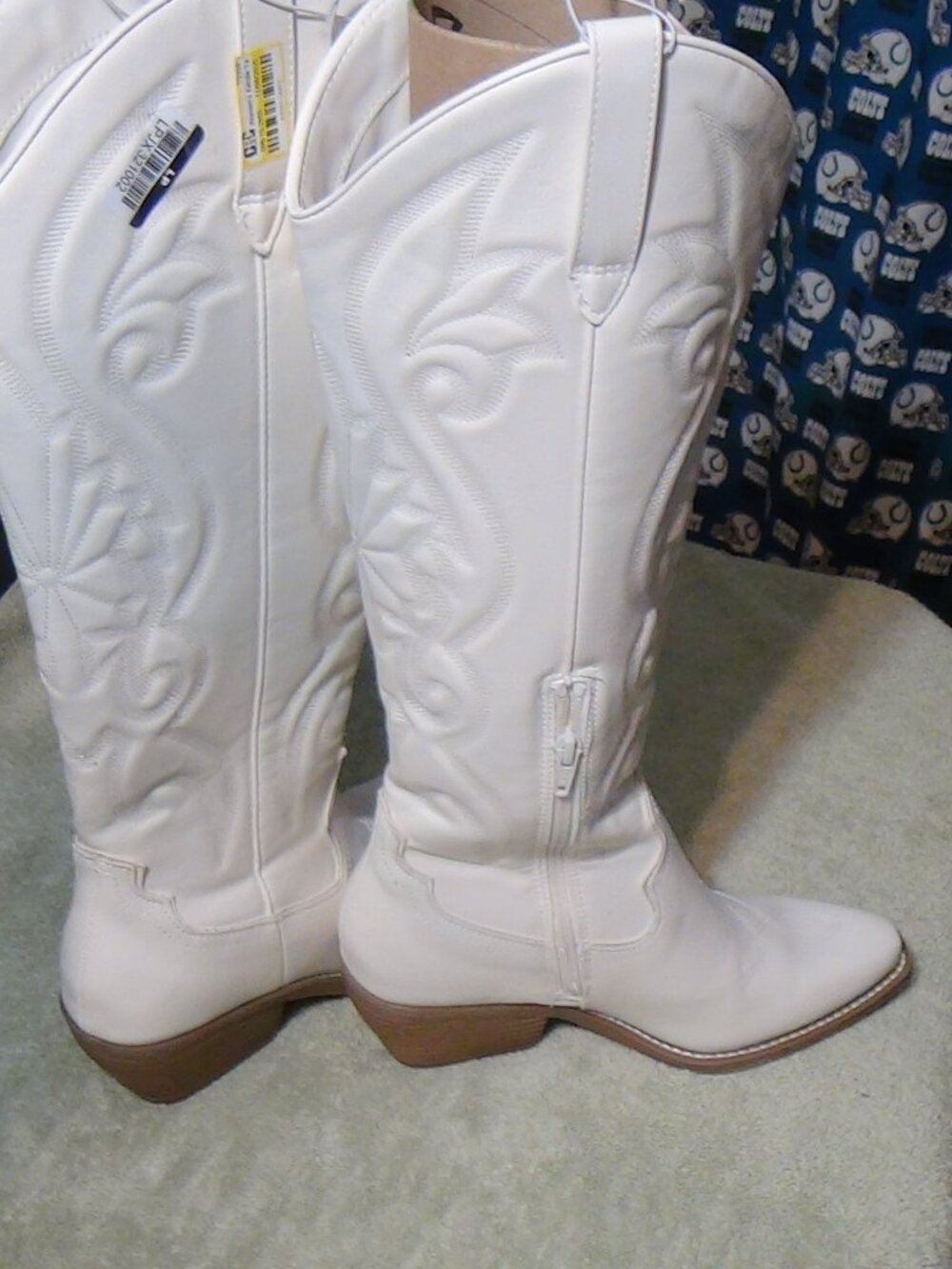 Wild Fable Kenzi Tall Western Boots 16.5  Memory Foam Insole Size 7.5 Ivory
